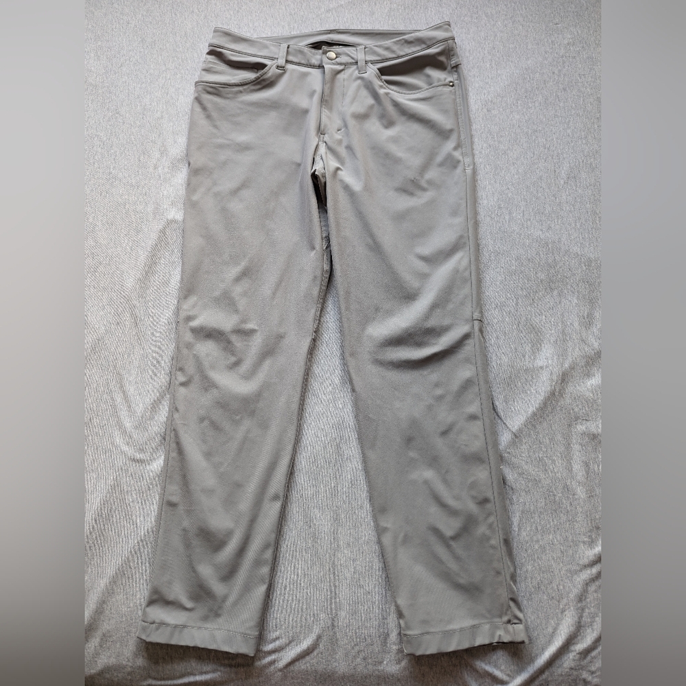 Lululemon ABC Pant Classic *34" in Light Cast - Picture 4 of 14